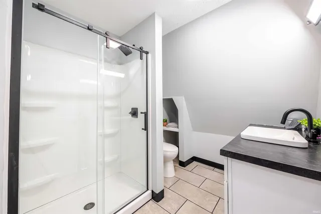 $729,000 | 123 Empire Lane, Bedford, IN 47421