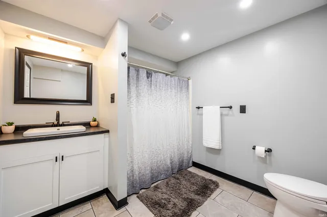 $729,000 | 123 Empire Lane, Bedford, IN 47421