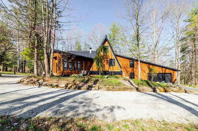 $729,000 | 123 Empire Lane, Bedford, IN 47421