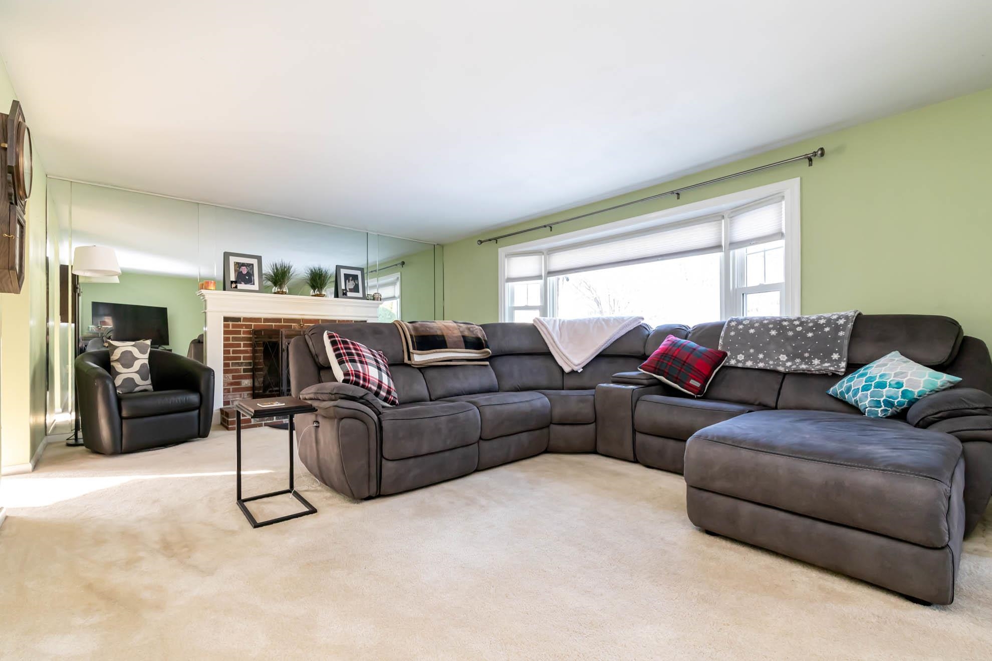 10 Todd Road Nashua, NH 03064 - Photo 5 of 30