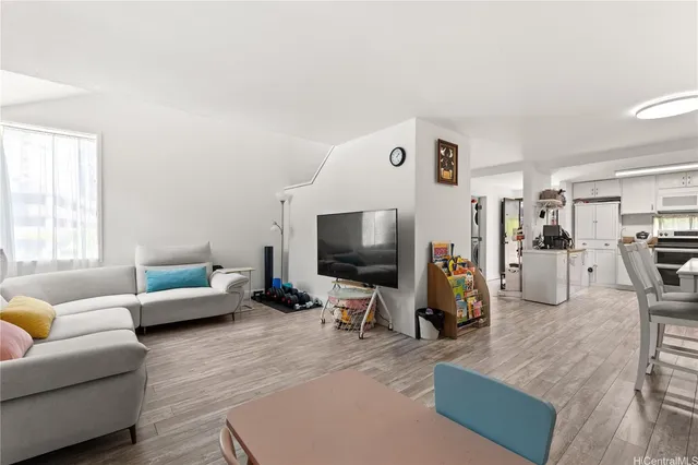 $569,000 | 98-360 Koauka Loop, Unit 206, Aiea, HI 96701