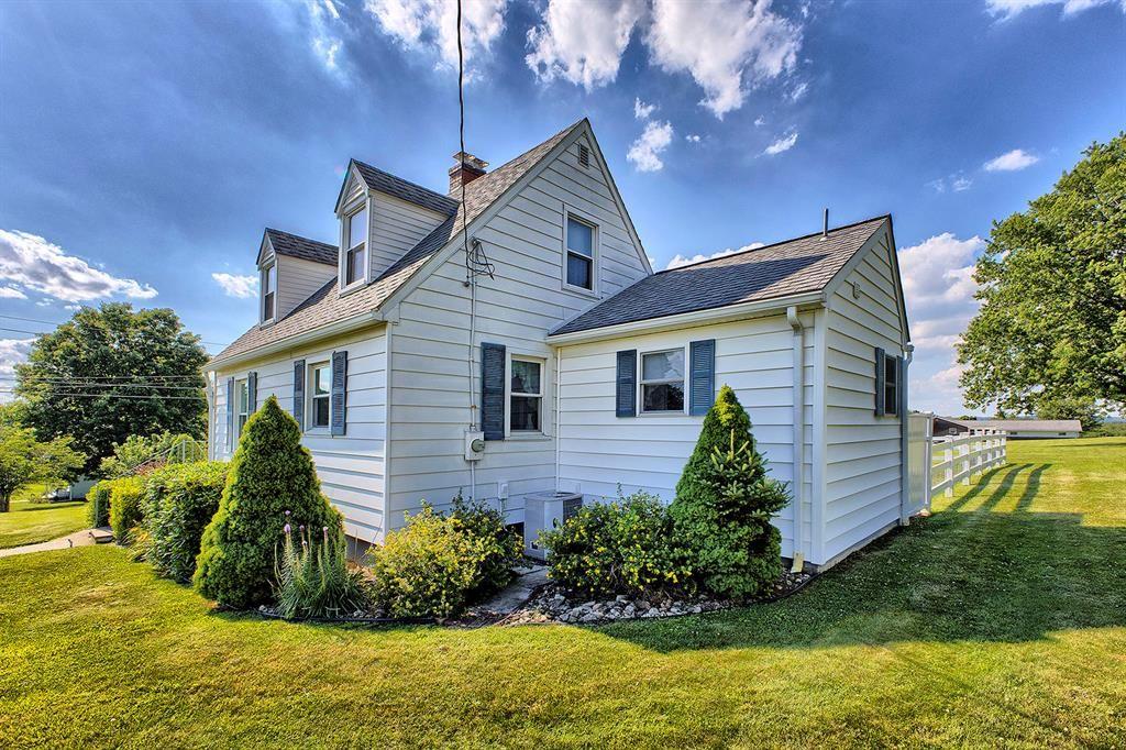 139 Holly Place Road Mount Pleasant, PA 15666 - Photo 4 of 14 Side View