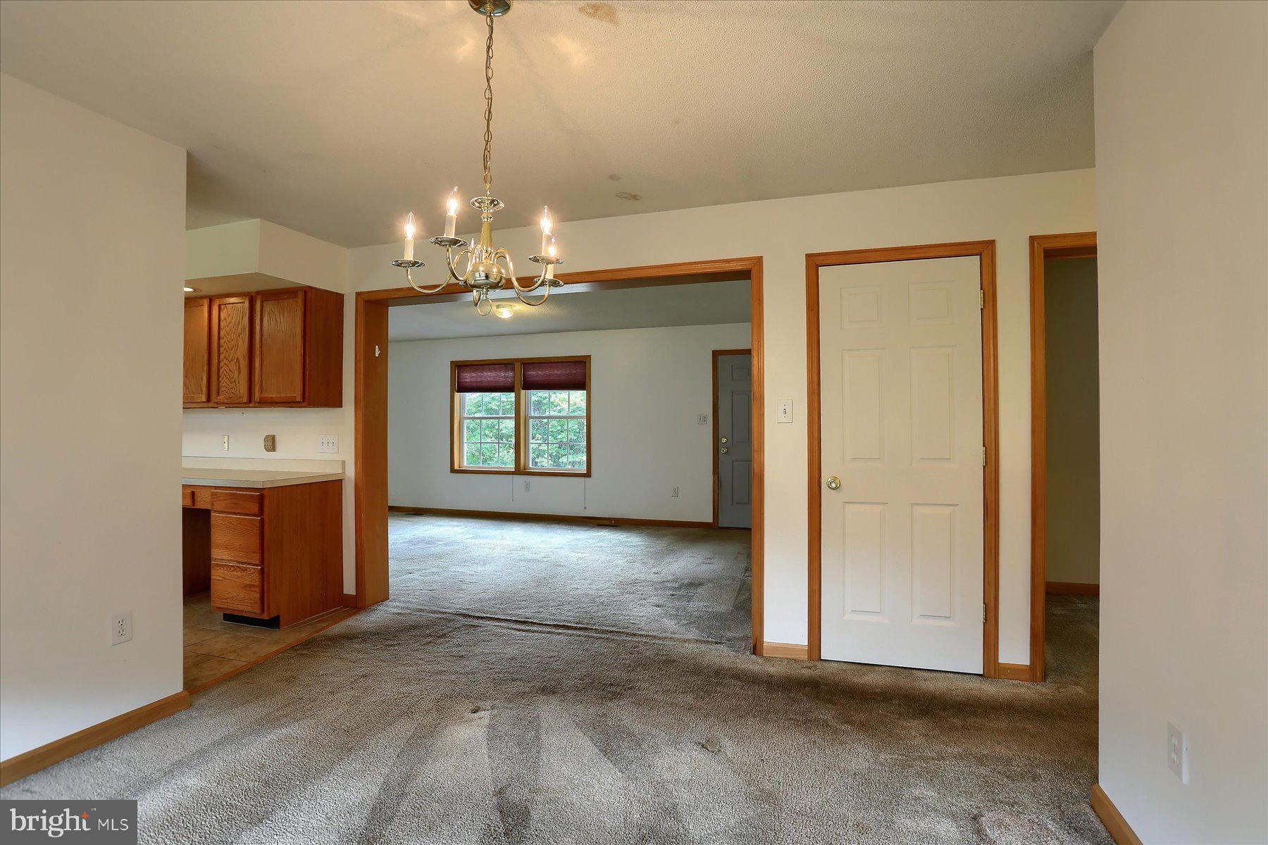 7621 Jonestown Road Harrisburg, PA 17112 - Photo 19 of 69 Family Room