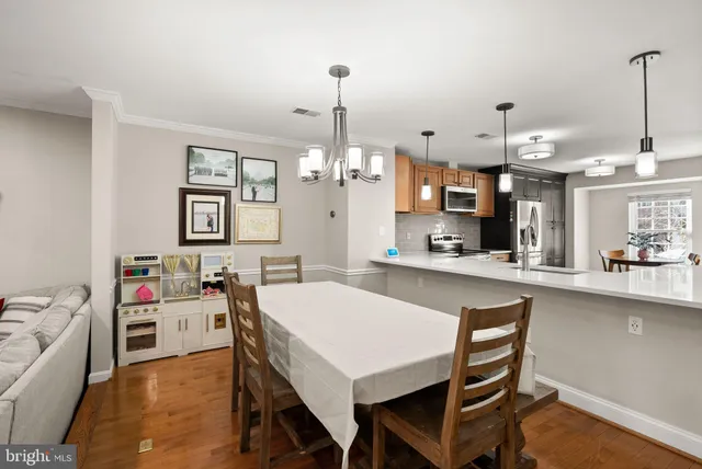 $685,000 | 6066 Heatherwood Drive, Alexandria, VA 22310