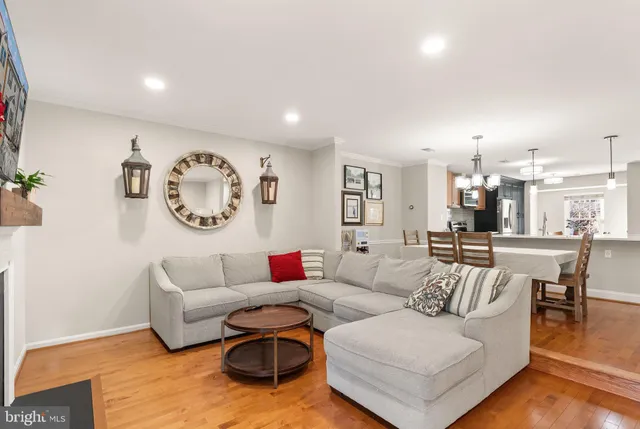 $685,000 | 6066 Heatherwood Drive, Alexandria, VA 22310