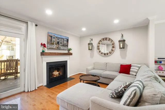 $685,000 | 6066 Heatherwood Drive, Alexandria, VA 22310