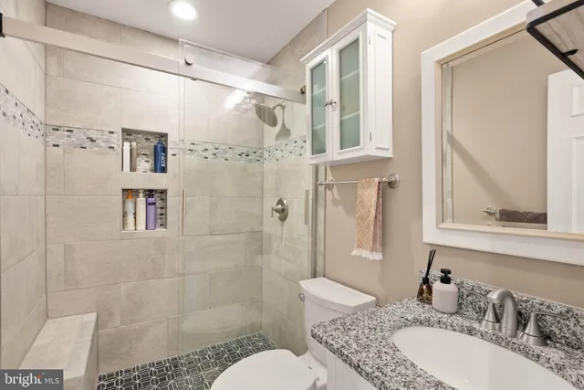 $685,000 | 6066 Heatherwood Drive, Alexandria, VA 22310