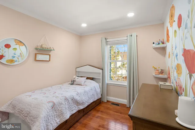 $685,000 | 6066 Heatherwood Drive, Alexandria, VA 22310