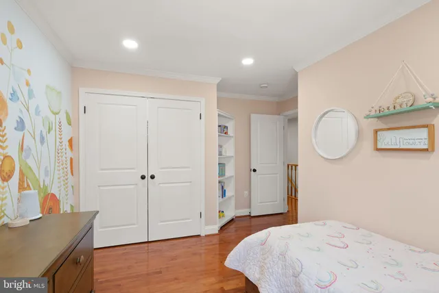 $685,000 | 6066 Heatherwood Drive, Alexandria, VA 22310