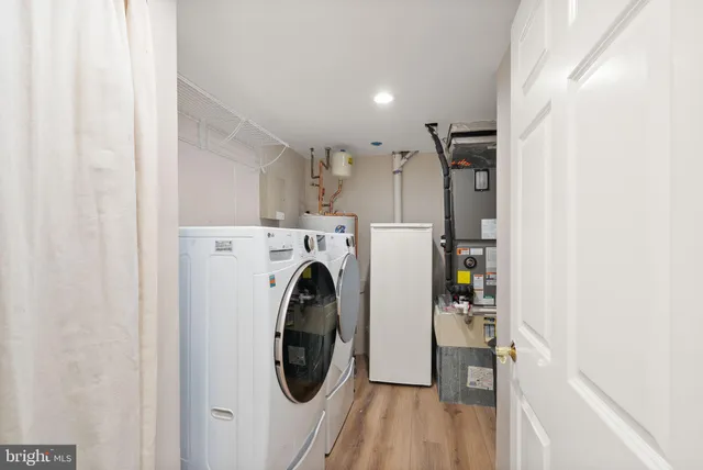 $685,000 | 6066 Heatherwood Drive, Alexandria, VA 22310