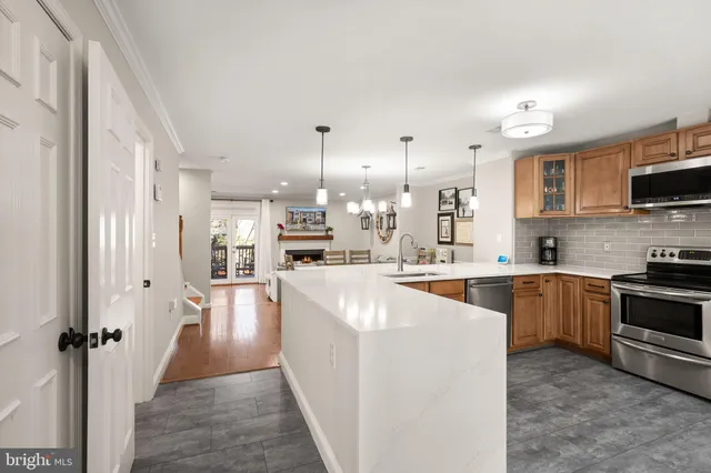 $685,000 | 6066 Heatherwood Drive, Alexandria, VA 22310