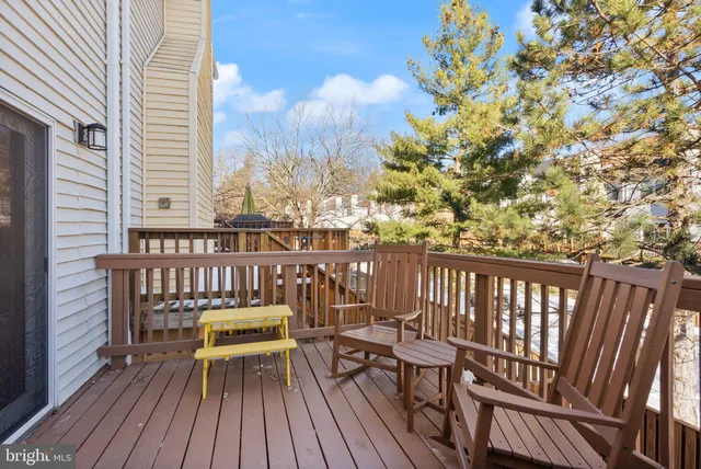 $685,000 | 6066 Heatherwood Drive, Alexandria, VA 22310