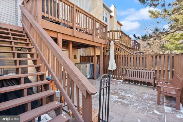 $685,000 | 6066 Heatherwood Drive, Alexandria, VA 22310