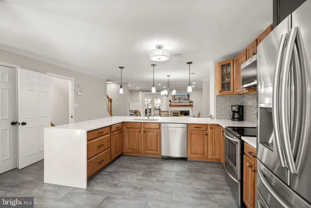 $685,000 | 6066 Heatherwood Drive, Alexandria, VA 22310