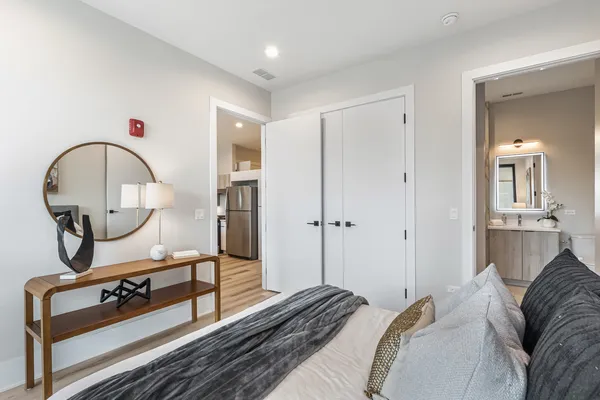 a view of a livingroom with furniture