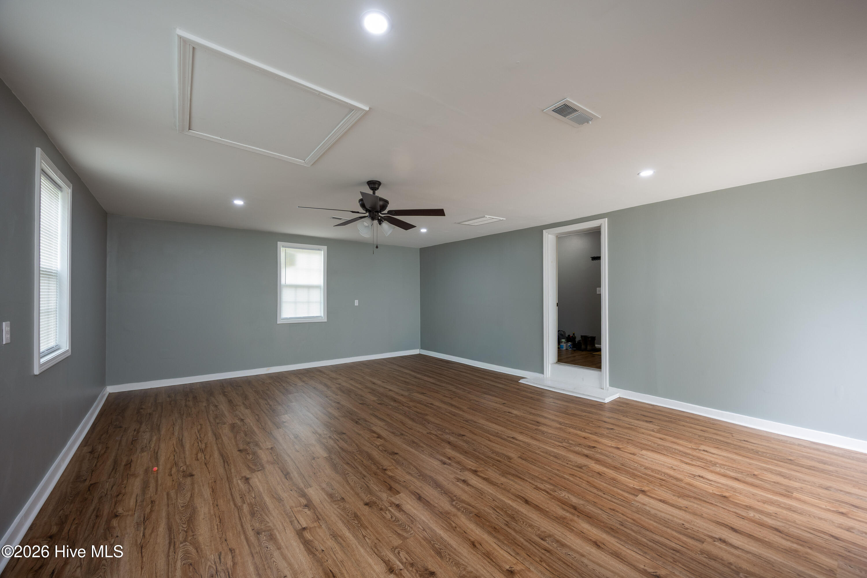 122 West Pine Forest Road Mount Olive, NC 28365 - Photo 25 of 33 122 W Pine Forest Rd17