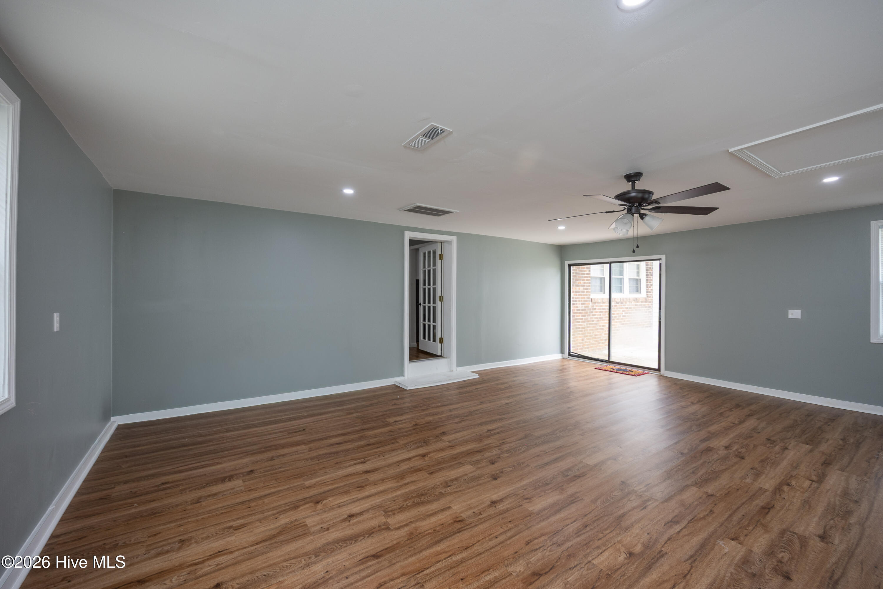 122 West Pine Forest Road Mount Olive, NC 28365 - Photo 26 of 33 122 W Pine Forest Rd18