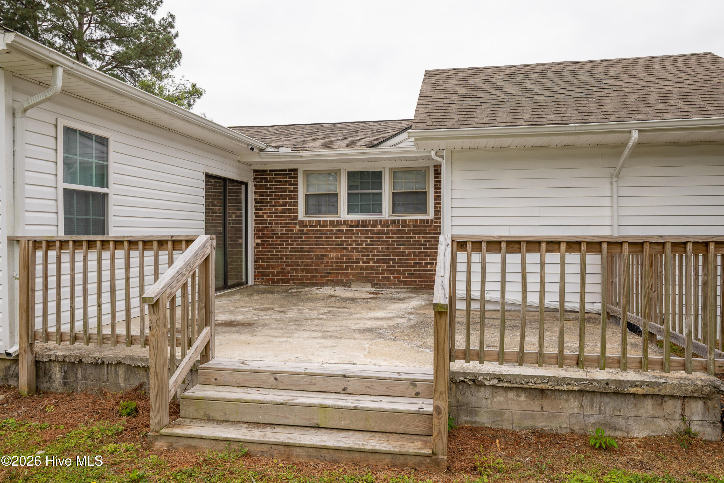 122 West Pine Forest Road Mount Olive, NC 28365 - Photo 33 of 33 122 W Pine Forest Rd38