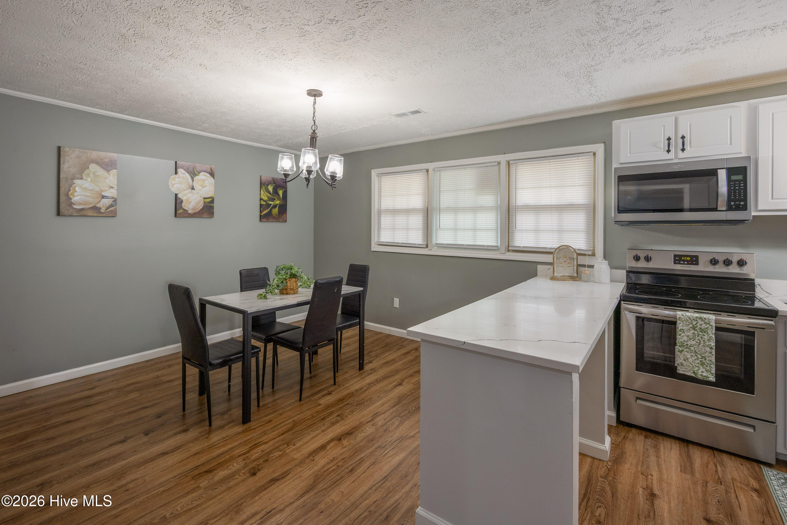 122 West Pine Forest Road Mount Olive, NC 28365 - Photo 5 of 33 122 W Pine Forest Rd8