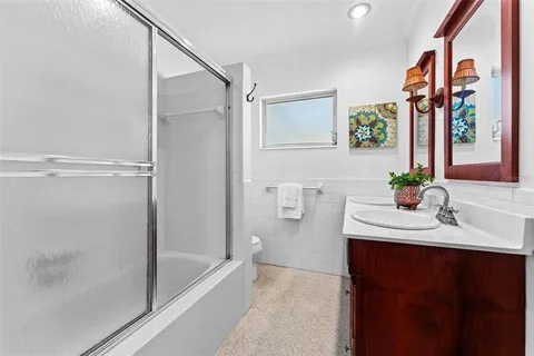 $325,000 | 11095 87th Avenue, Seminole, FL 33772