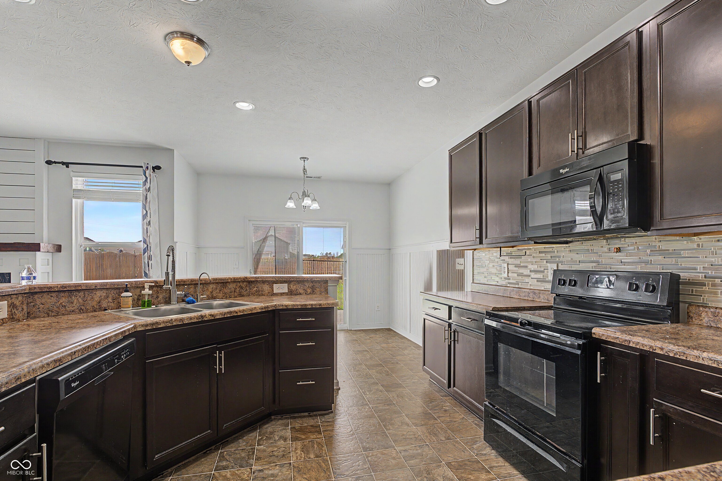 5250 Hearst Lane Indianapolis, IN 46239 - Photo 11 of 33