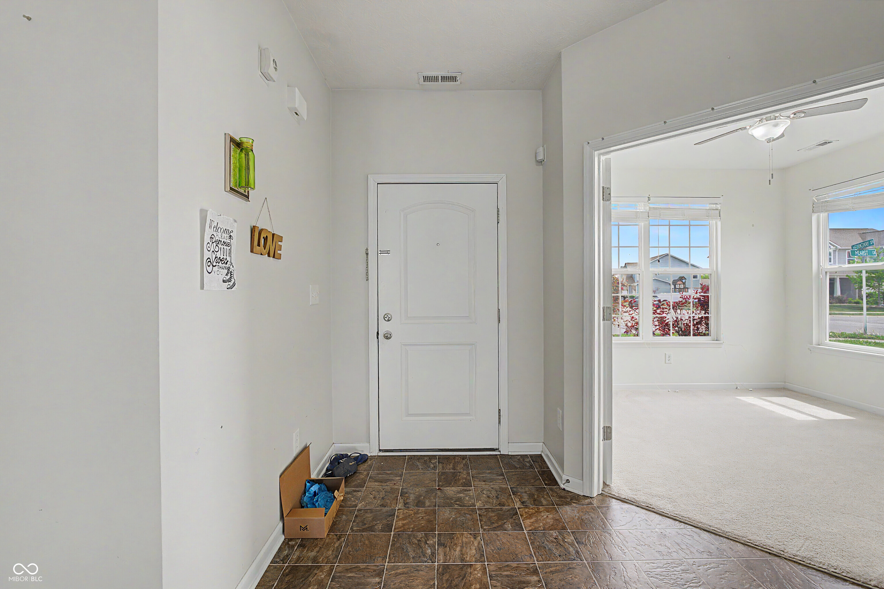 5250 Hearst Lane Indianapolis, IN 46239 - Photo 5 of 33