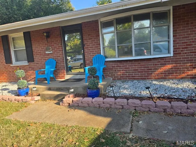 $139,900 | 7240 Howdershell Road, Hazelwood, MO 63042