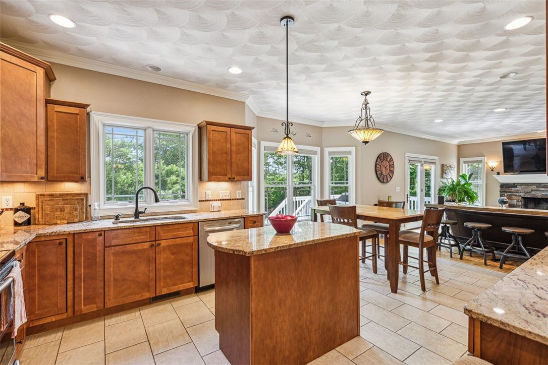 25 Shannon Road Exeter, RI 02822 - Photo 12 of 43 Kitchen