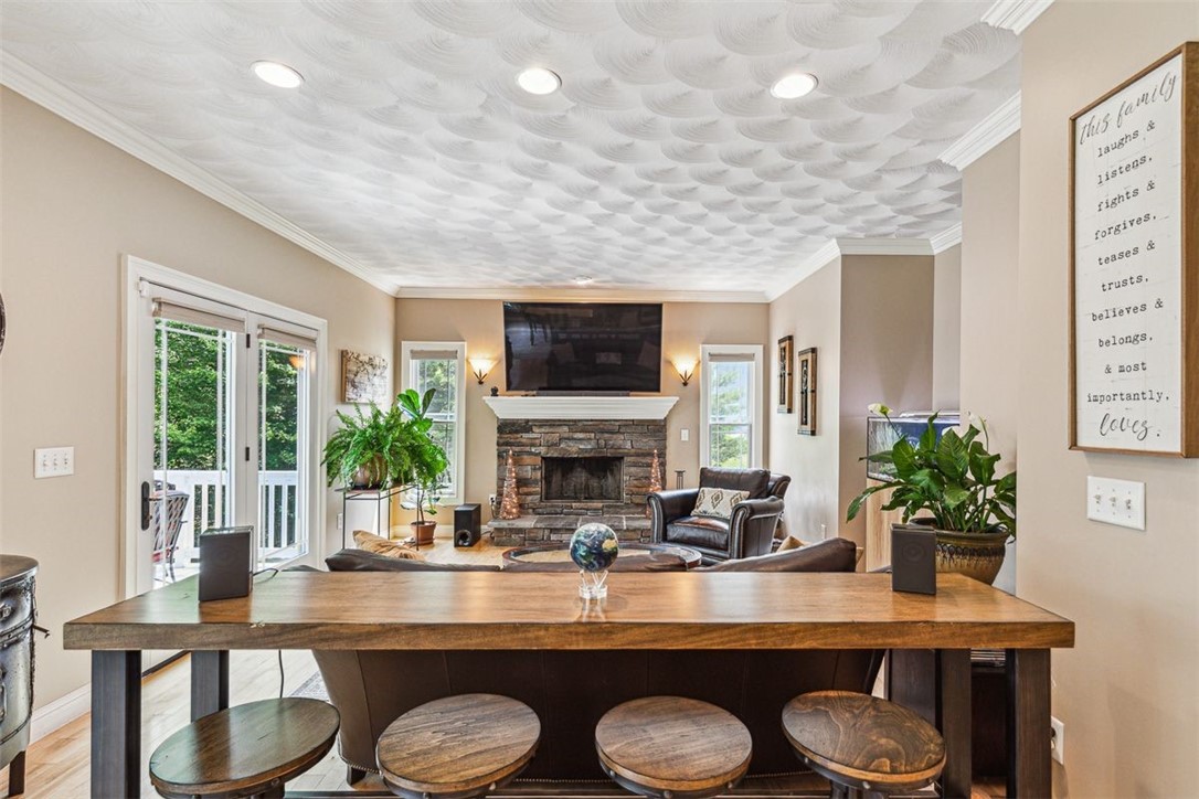 25 Shannon Road Exeter, RI 02822 - Photo 15 of 43 Kitchen looking into living room