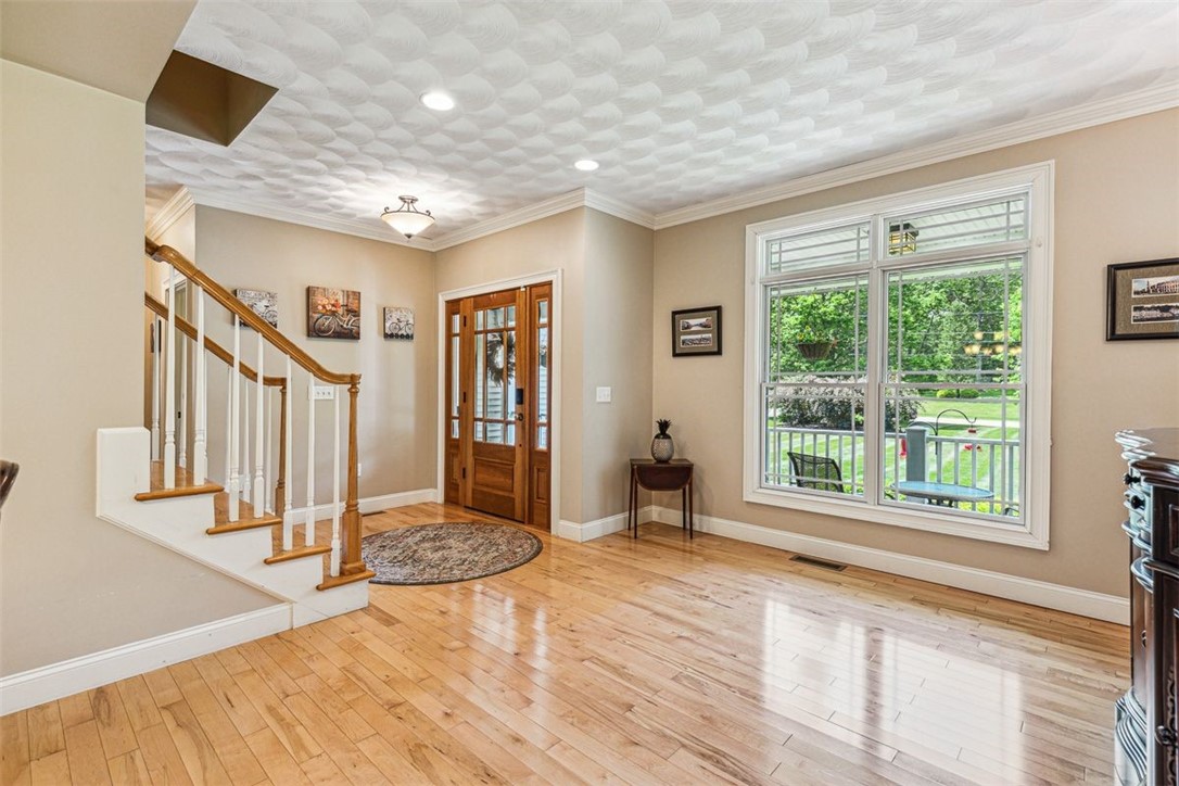 25 Shannon Road Exeter, RI 02822 - Photo 7 of 43 Dining Room to front