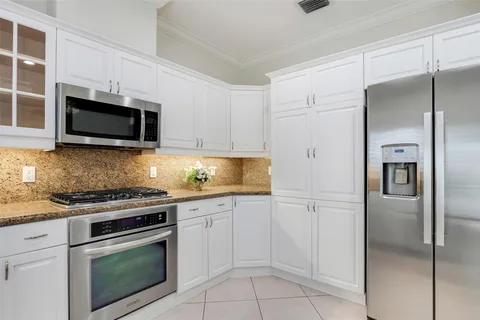 $815,000 | 320 Northeast 7th Avenue, Fort Lauderdale, FL 33301