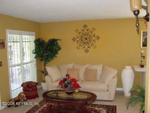 1523 Griflet Road Jacksonville, FL 32211 - Photo 2 of 9 Living Room