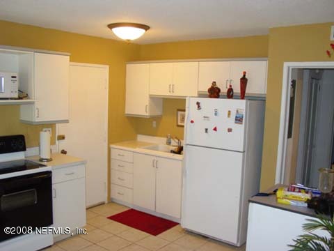 1523 Griflet Road Jacksonville, FL 32211 - Photo 4 of 9 Kitchen