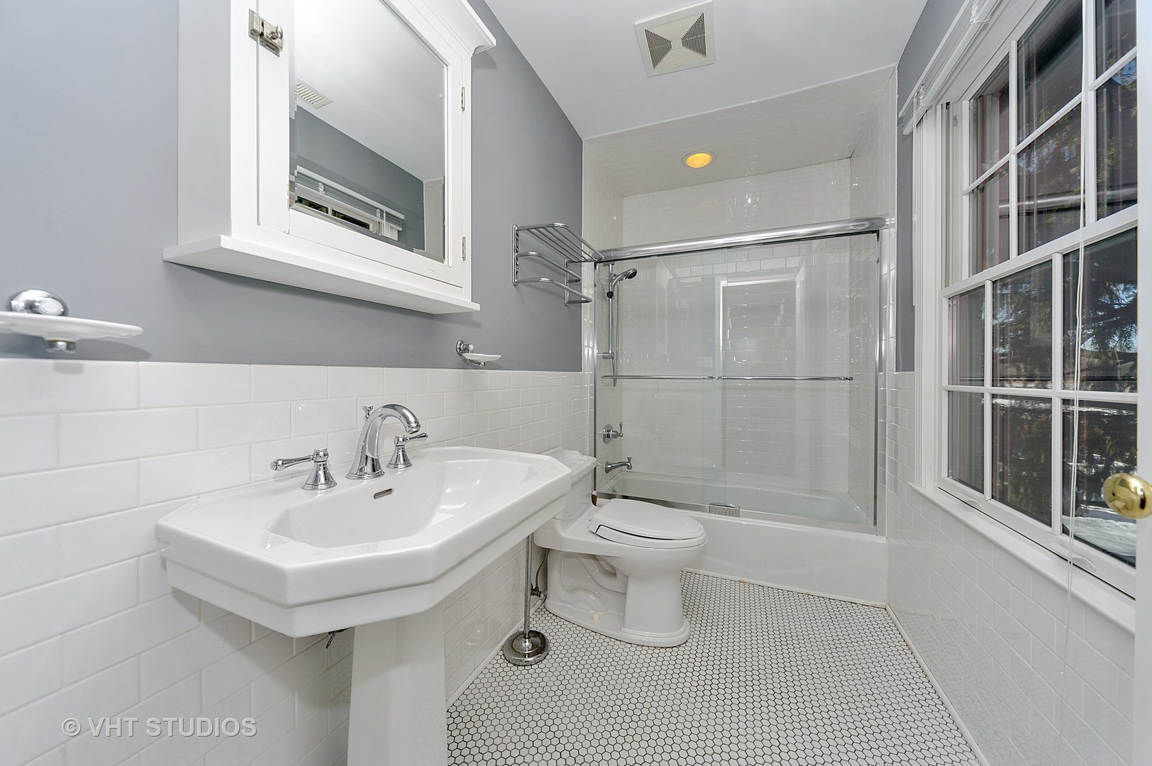 1070 Summit Drive Deerfield, IL 60015 - Photo 23 of 32