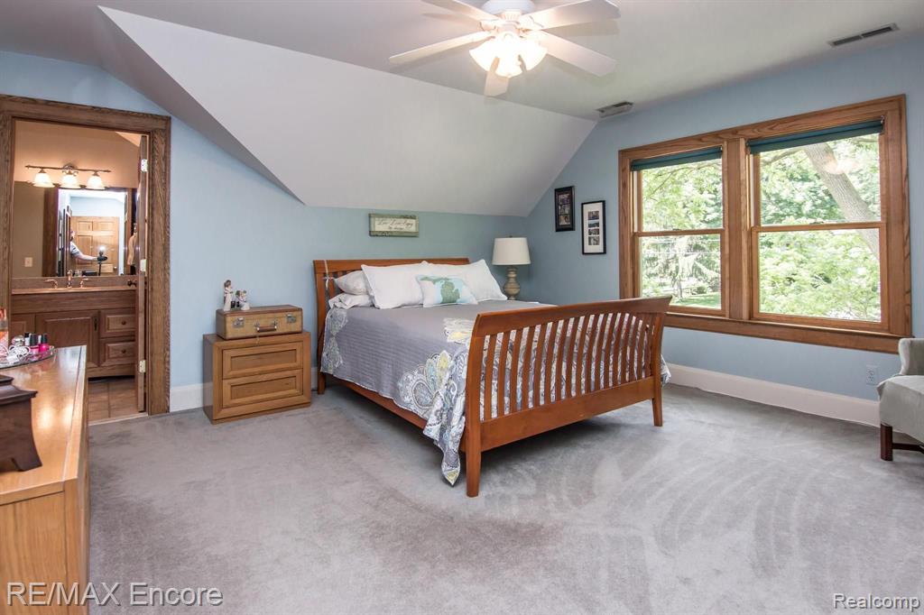 2645 Hickory Lawn Road Rochester Hills, MI 48307 - Photo 16 of 39