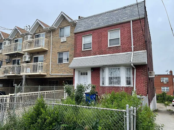 $995,000 | 72-43 Calamus Avenue | Maspeth