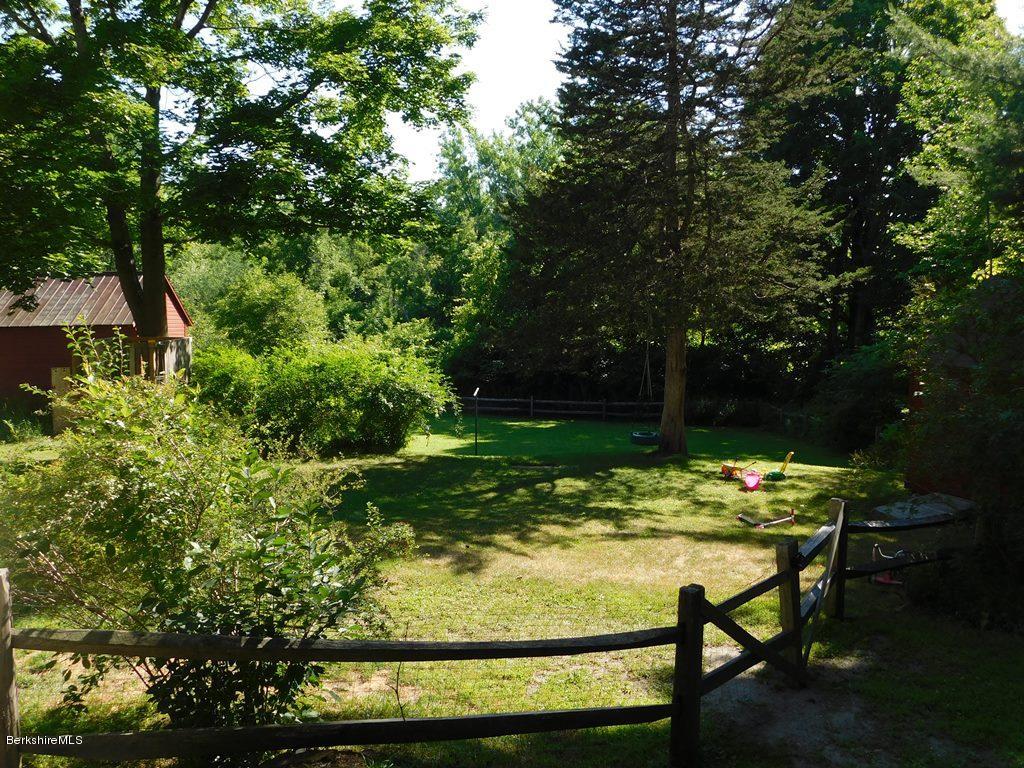 907 North Hoosac Road Williamstown, MA 01267 - Photo 21 of 24 Yard