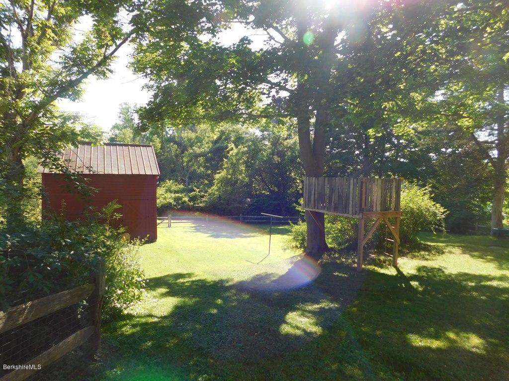 907 North Hoosac Road Williamstown, MA 01267 - Photo 22 of 24 Yard