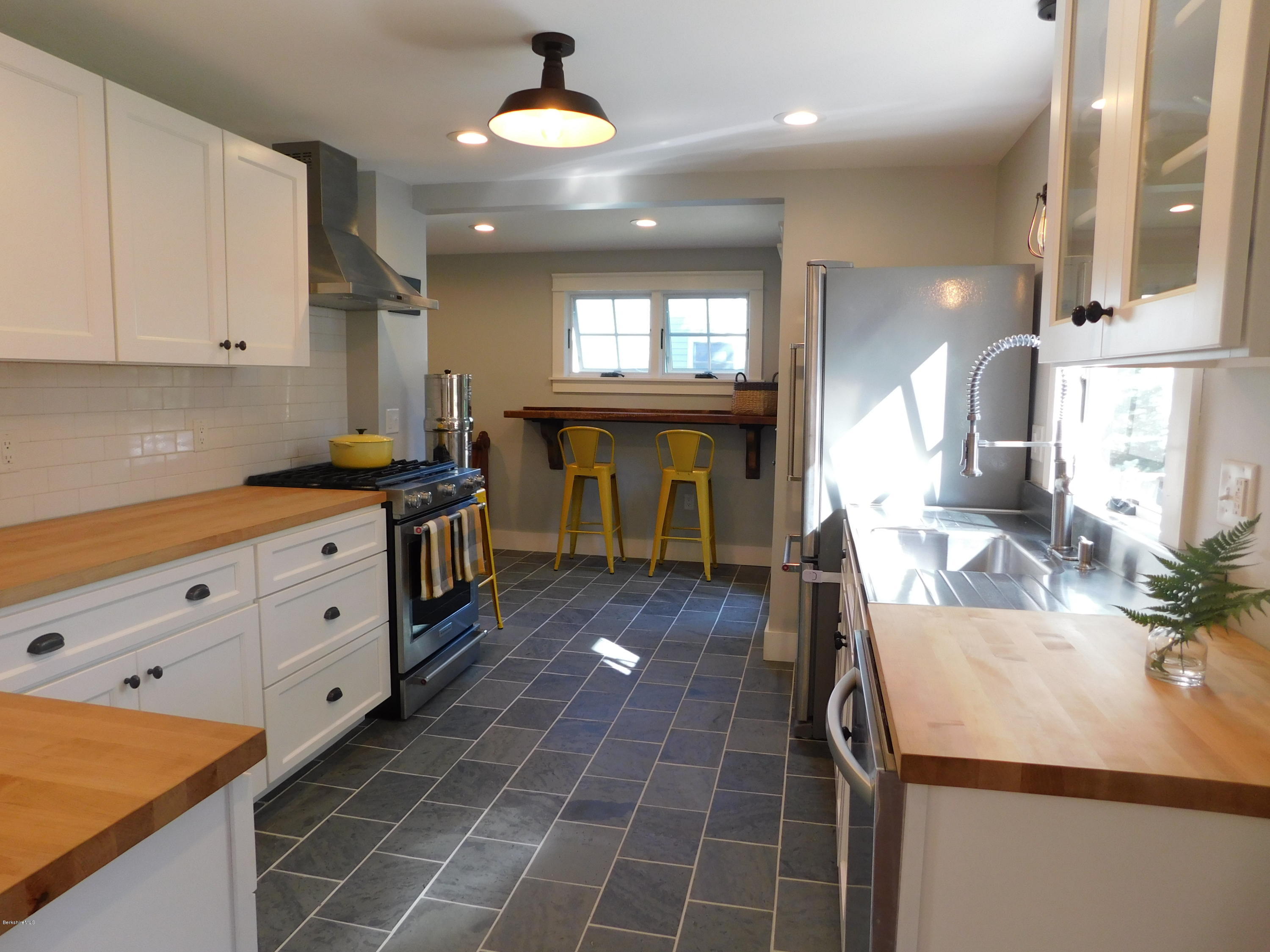 907 North Hoosac Road Williamstown, MA 01267 - Photo 5 of 24 Kitchen