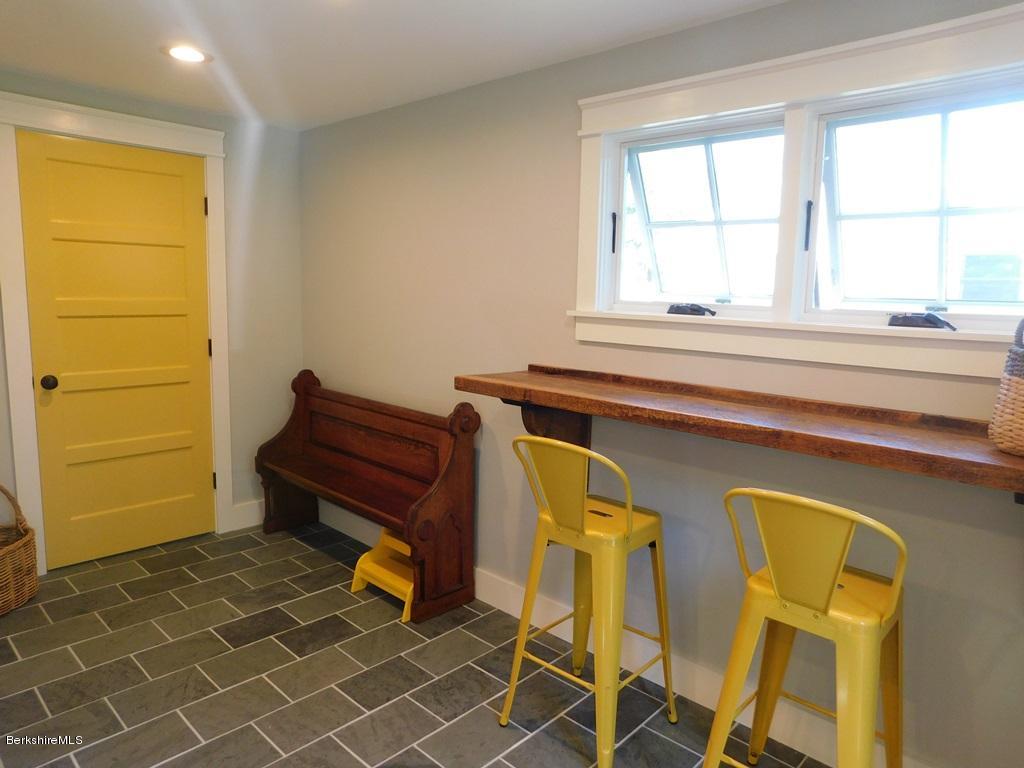 907 North Hoosac Road Williamstown, MA 01267 - Photo 8 of 24 Breakfast bar