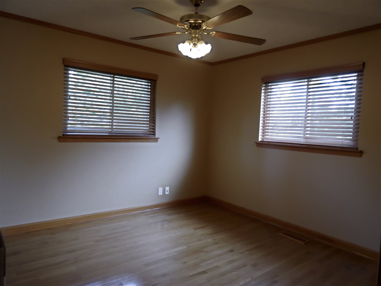 6621 Old State Road Evansville, IN 47710 - Photo 14 of 25 Gallery Image 14