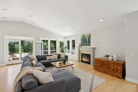 $1,595,000 | 3750 Deer Meadow Lane, Occidental, CA 95465