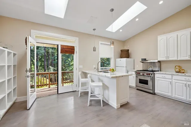 $1,595,000 | 3750 Deer Meadow Lane, Occidental, CA 95465