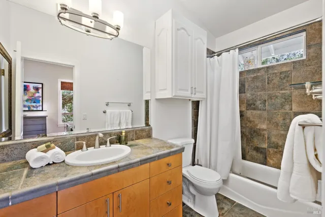 $1,595,000 | 3750 Deer Meadow Lane, Occidental, CA 95465