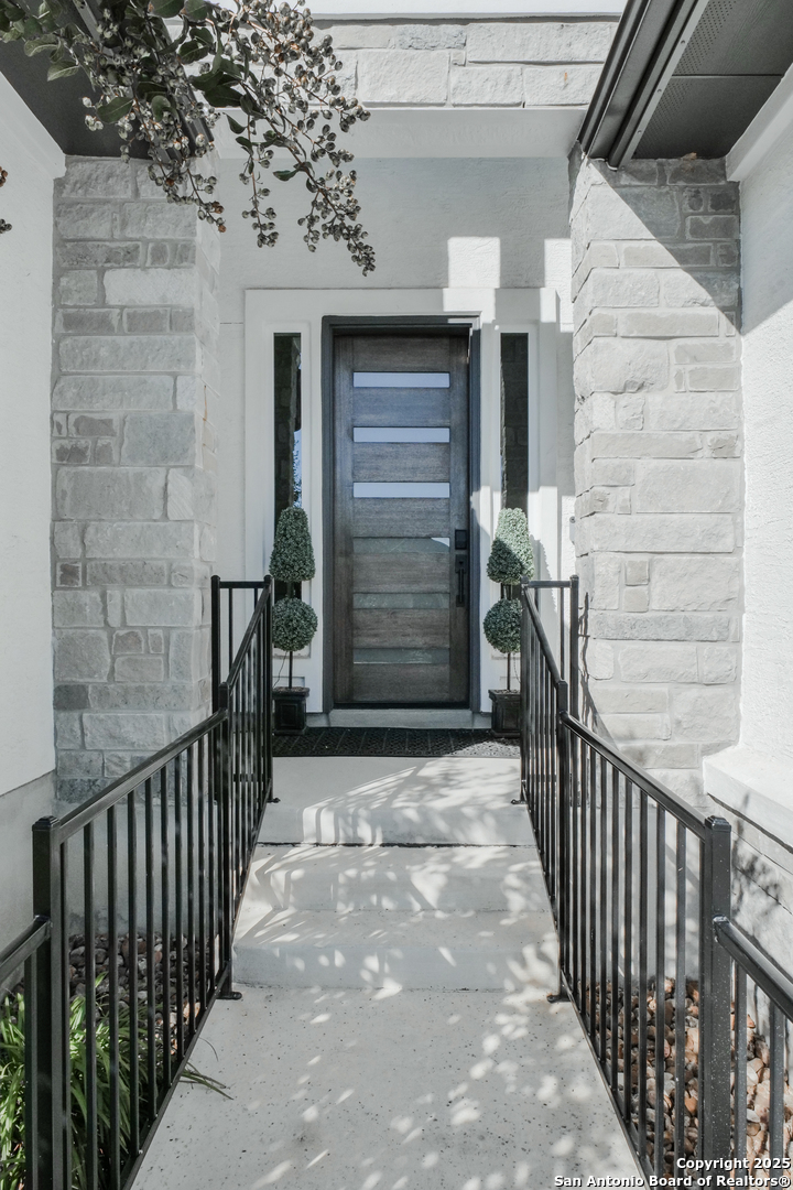 8519 Nichols Tree Boerne, TX 78015 - Photo 2 of 27