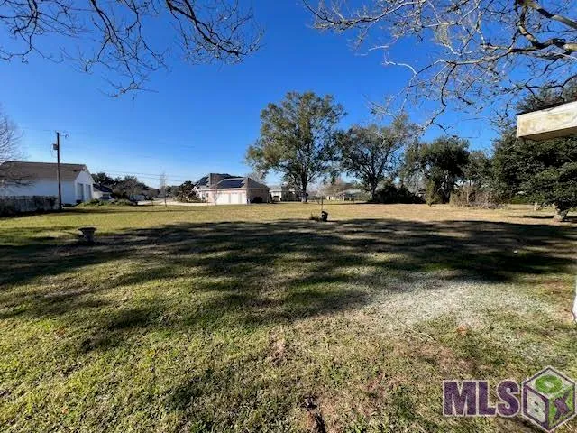 $326,500 | 203 Cedar Tree Drive, Thibodaux, LA 70301