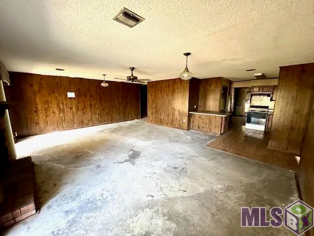 $326,500 | 203 Cedar Tree Drive, Thibodaux, LA 70301