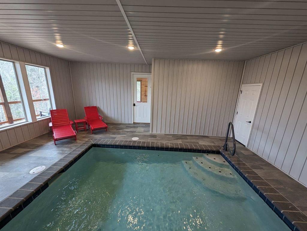 2077 Bluff Ridge Road Sevierville, TN 37876 - Photo 3 of 67 Gallery Image 3