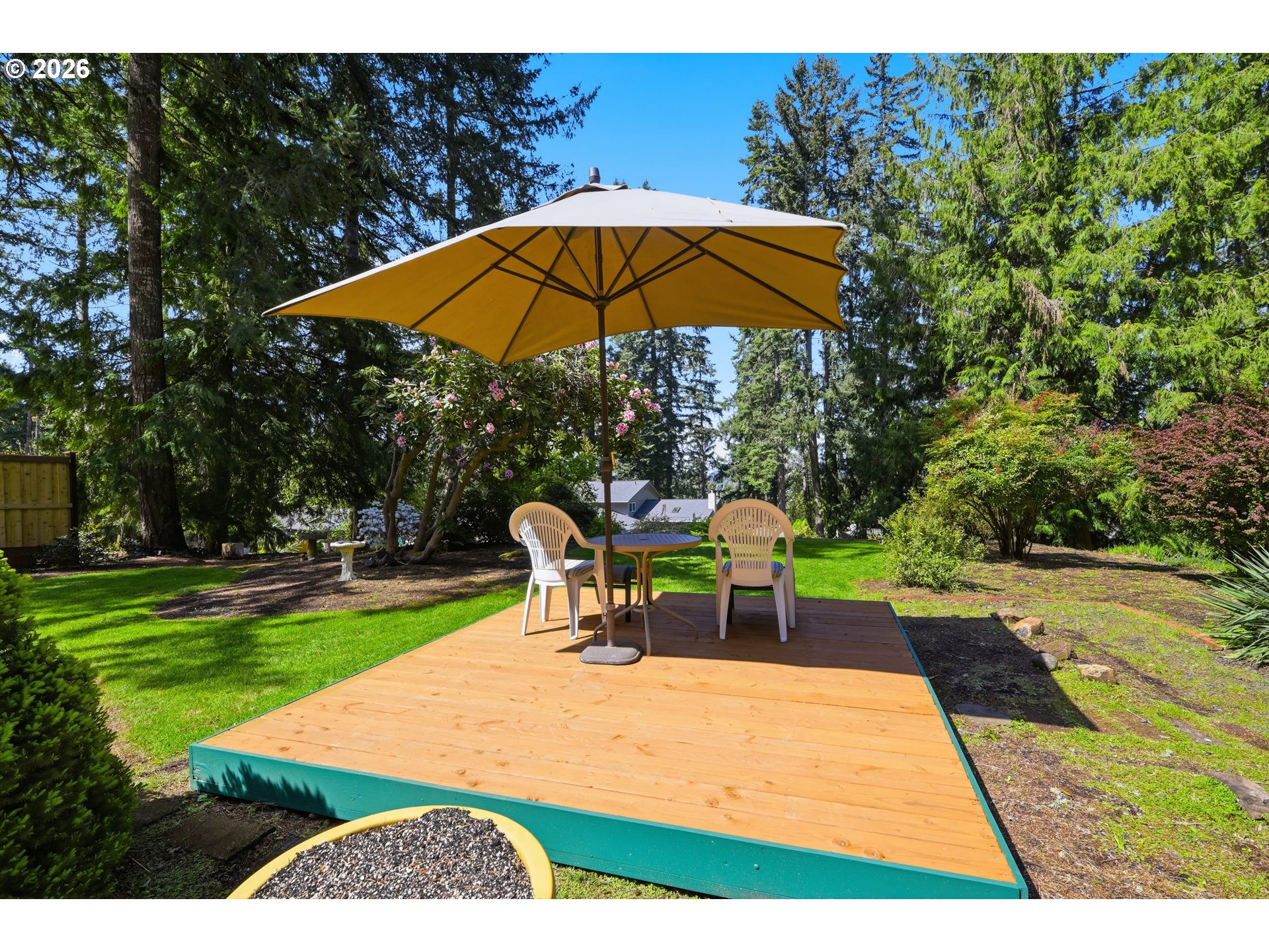 88119 Tiki Lane Springfield, OR 97478 - Photo 4 of 35 a view of a backyard with sitting area