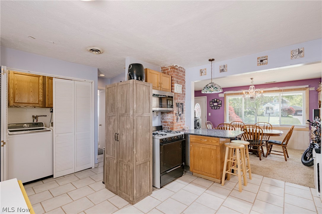 5363 Summit Road Cleveland, OH 44124 - Photo 9 of 25